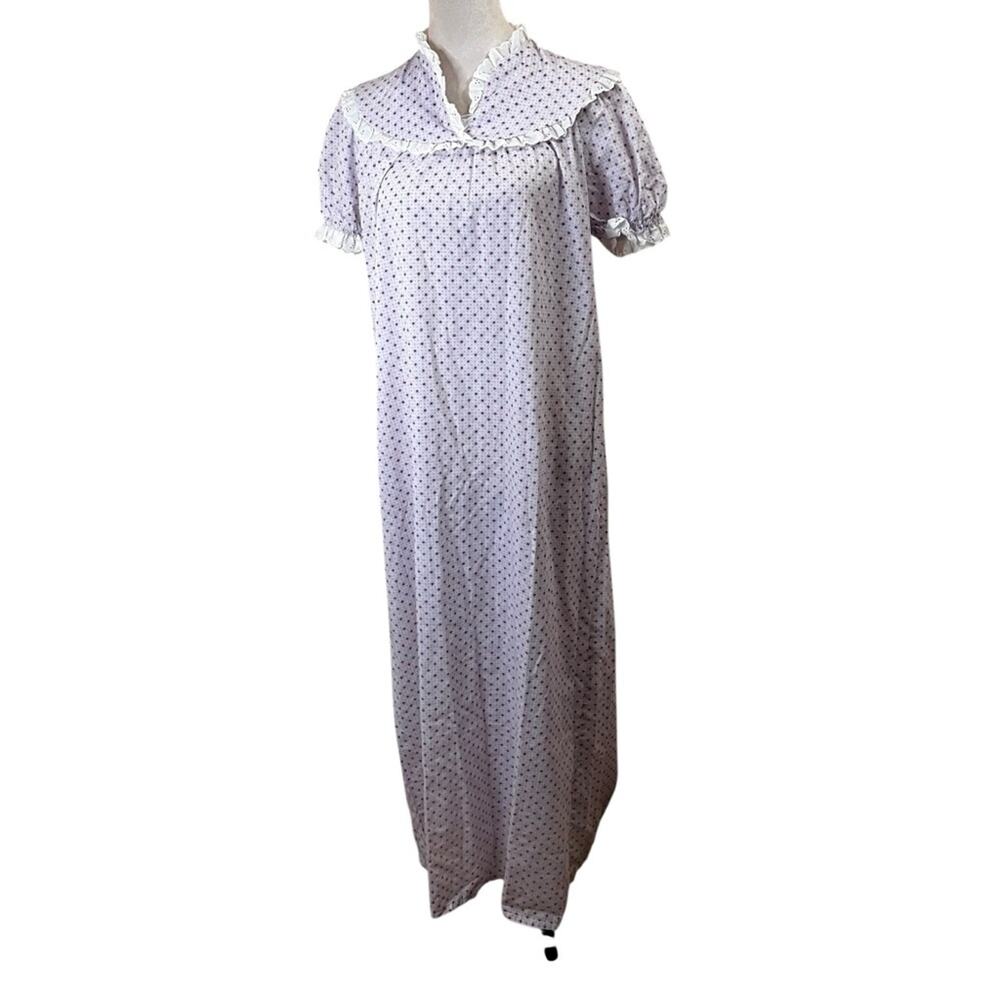 Vintage 1980s Accentuette by Lanz Floral Cotton Nightgown – Size Med -- Praire